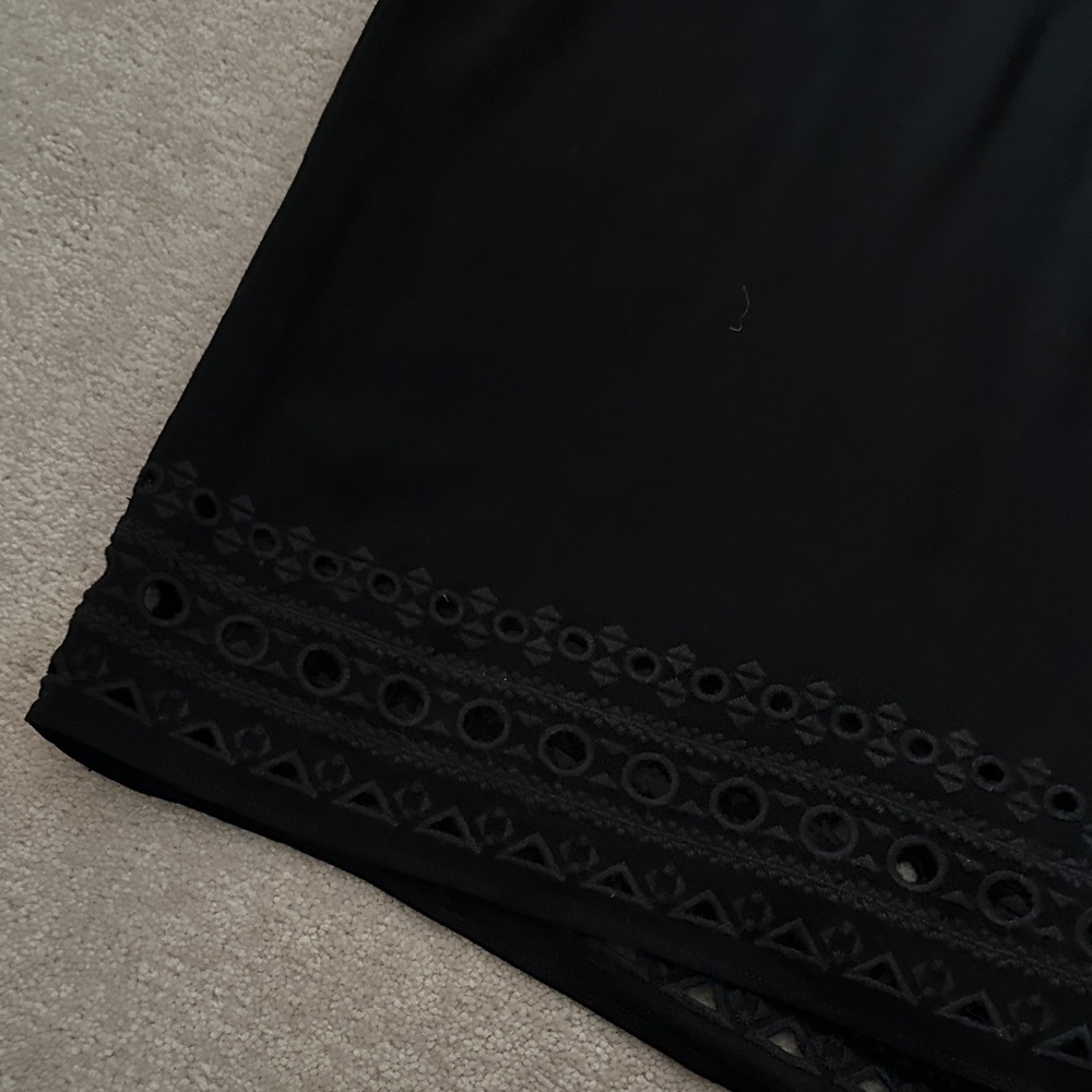 Aritzia Black Lace-Trim Cap Sleeve Top! - Picture 4 of 9